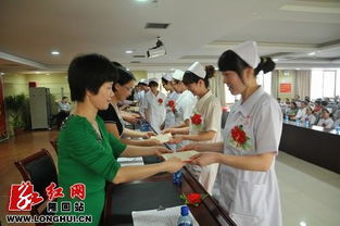 致敬白衣天使，擘畫優質護理新藍圖——區人民醫院隆重召開護士節表彰暨優質護理服務推廣會